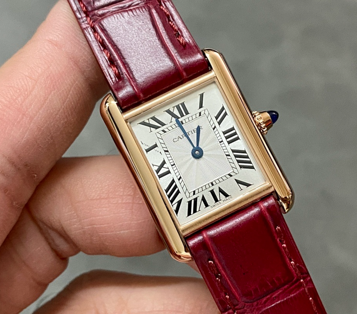 Cartier Tank Louis Mini Gold Watch – Red Leather Strap – White Roman Numeral Dial – Quartz