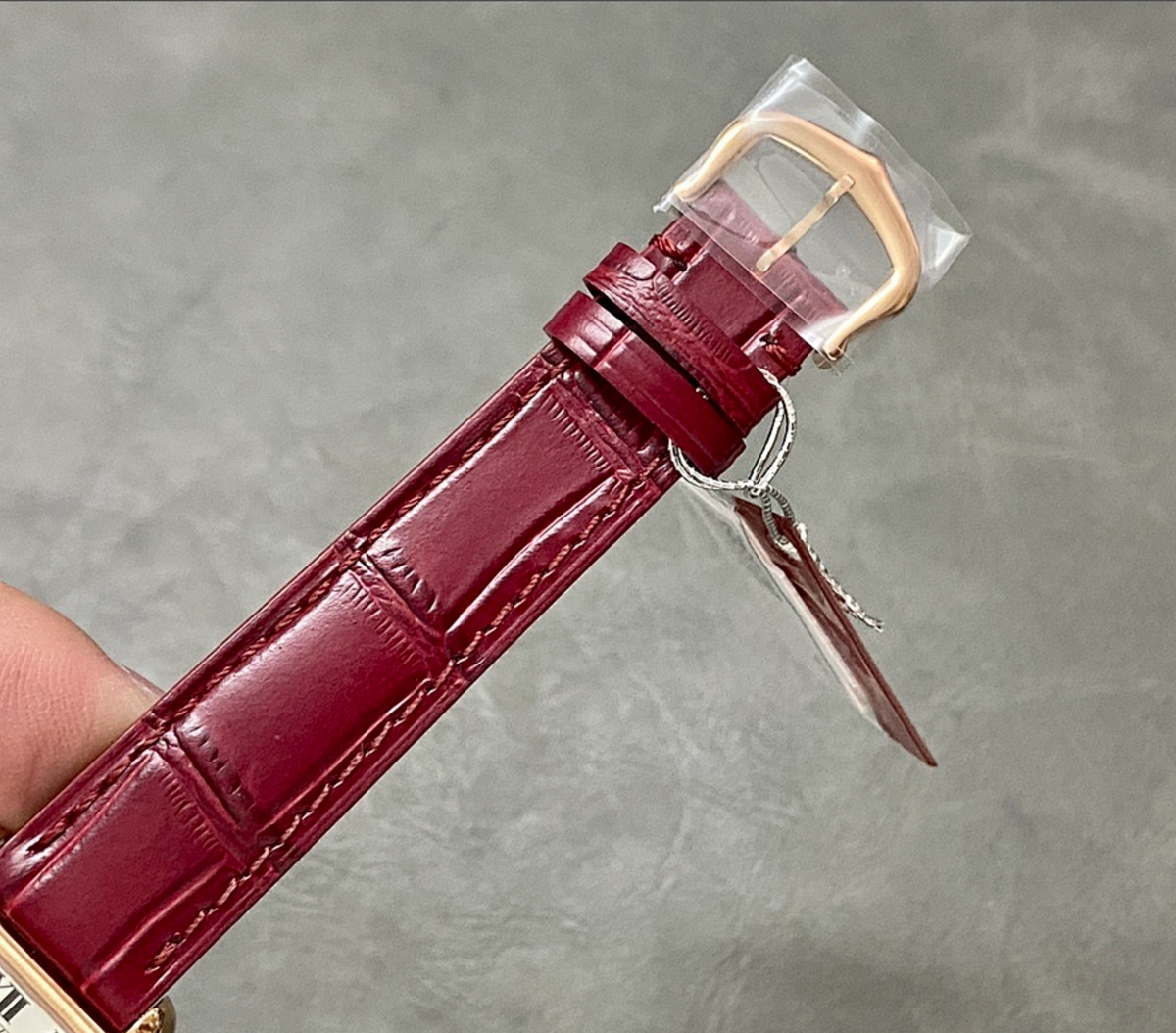 Cartier Tank Louis Mini Gold Watch – Red Leather Strap – White Roman Numeral Dial – Quartz