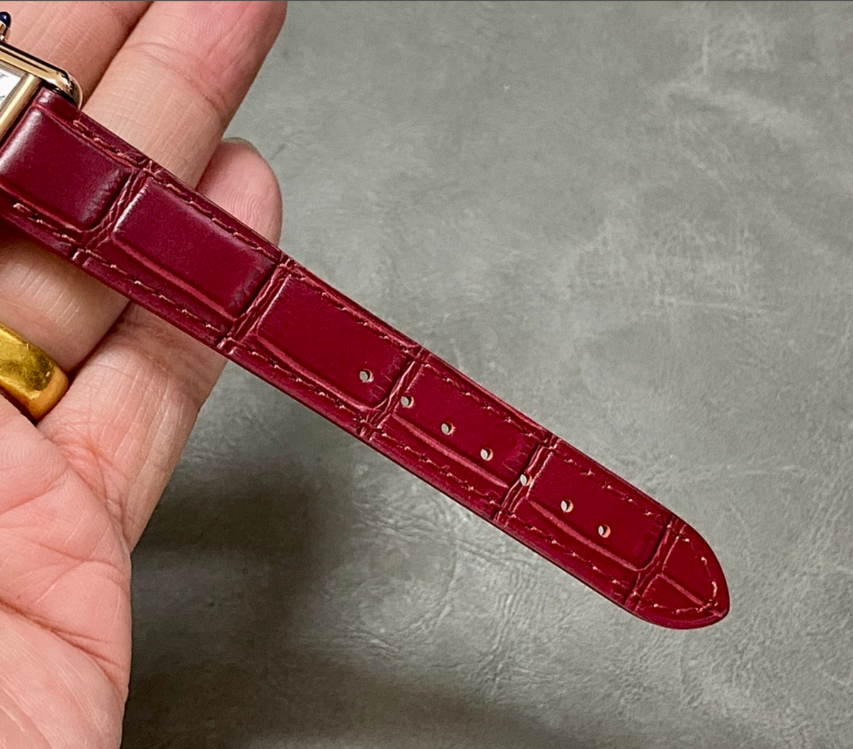 Cartier Tank Louis Mini Gold Watch – Red Leather Strap – White Roman Numeral Dial – Quartz