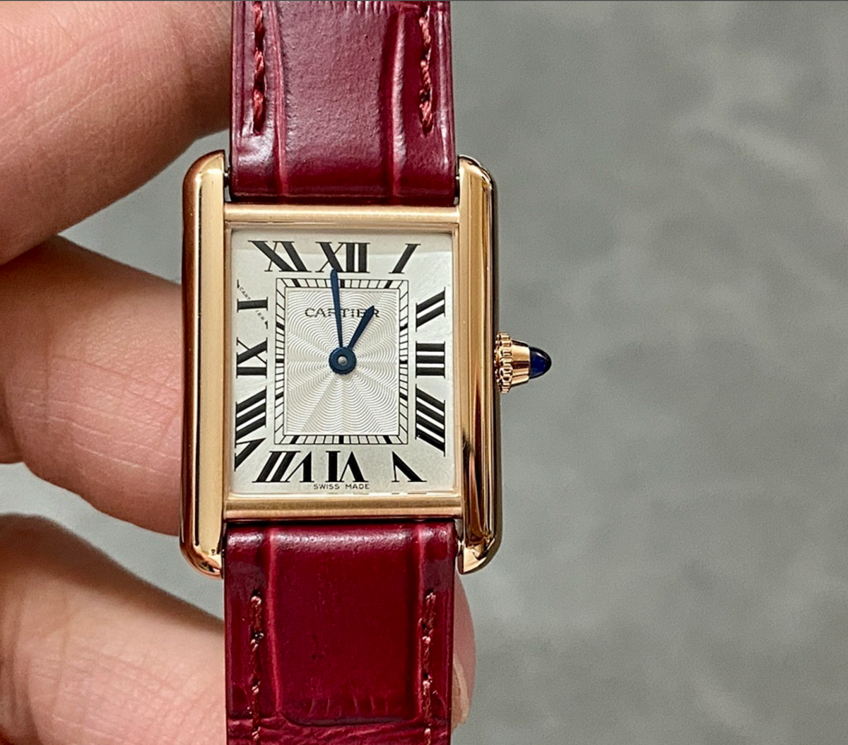 Cartier Tank Louis Mini Gold Watch – Red Leather Strap – White Roman Numeral Dial – Quartz