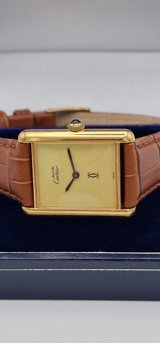 Must de Cartier Tank - 18ct Gold on Silver, Mid Size, Vintage Mechanical